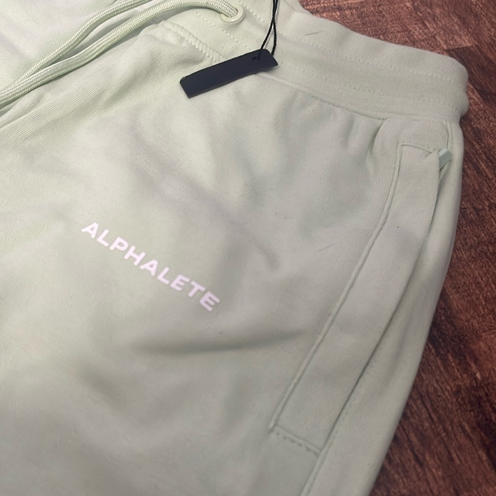 Alphalete Women's Essential Core Athletic Shorts GREEN - Picture 3 of 9